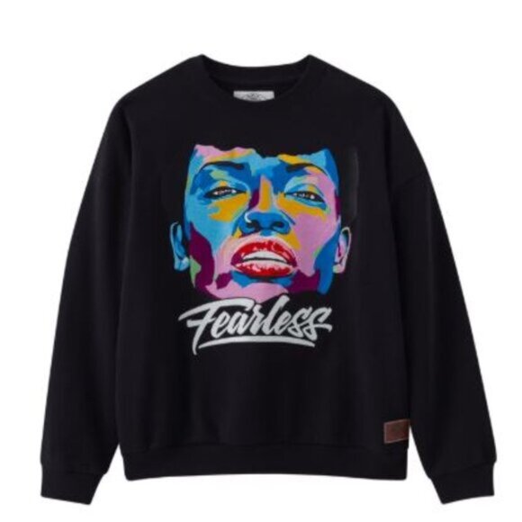 NWT Roots Unisex Sweatshirt Embroidered design LIMITED EDITION - Picture 1 of 9